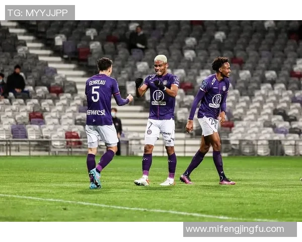 图卢兹与敦刻斯诺激战正酣谁能在这场较量中脱颖而出